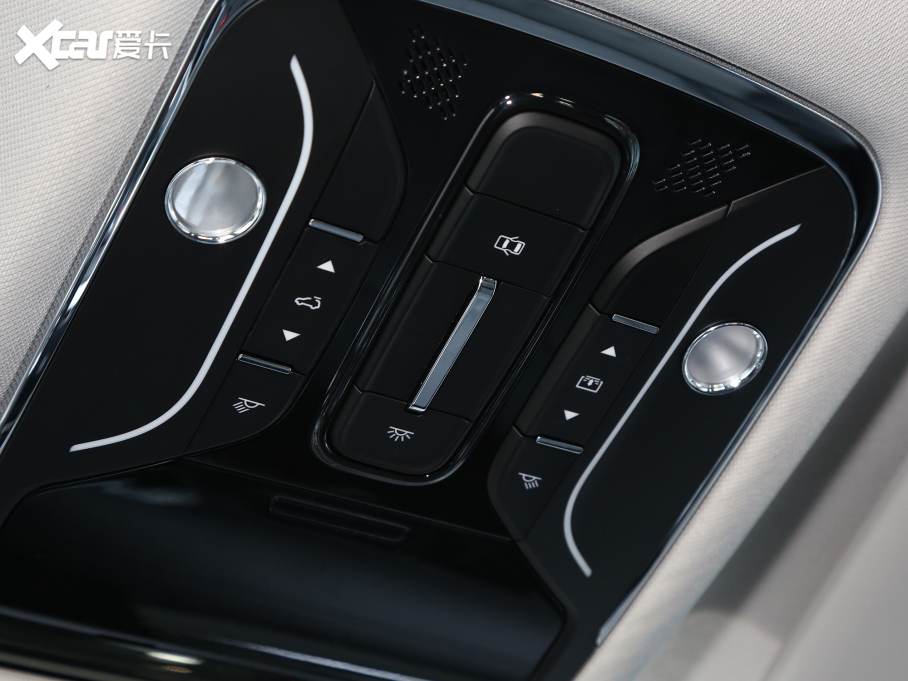 2023;X90 PLUS Ŀ 1.6TD DCTf@ 7