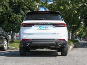 2023款1.5T 手动别院 正后	