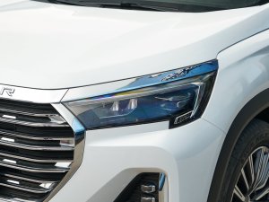 2023款1.6TD DCT平层+ 7座 大灯
