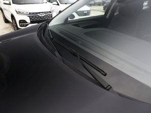 2023款 1.6T 手动府邸 7座 雨刷
