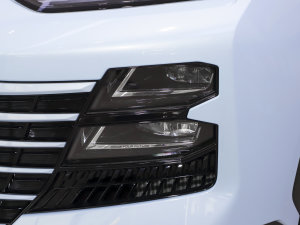 2023款1.5T DHT闪电 大灯