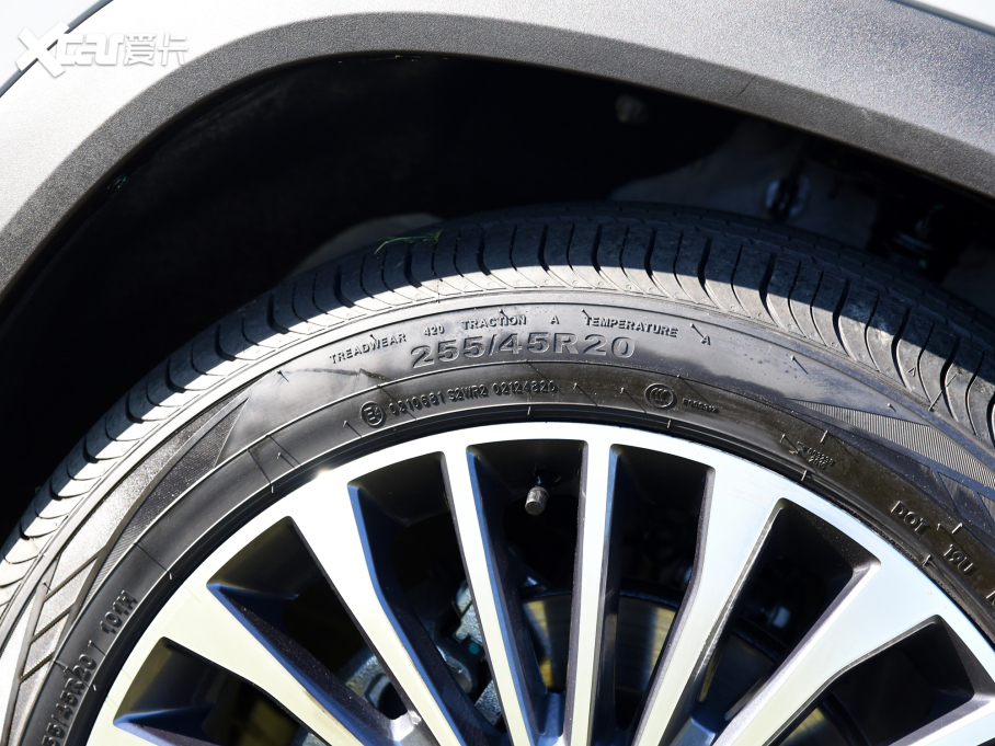 2024;ɽL9 1.5TD 2DHT Max 7