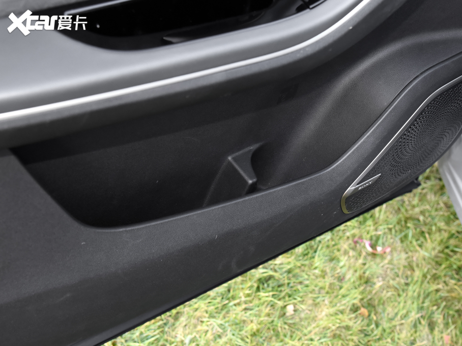 2024;ɽL9 1.5TD 2DHT Max 7