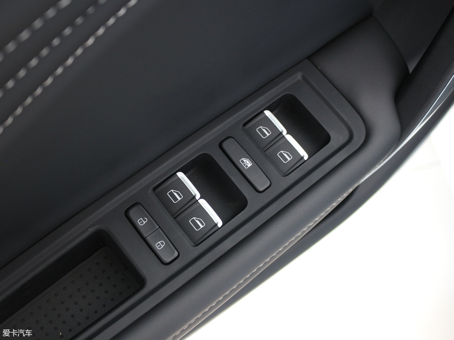 2018;X70 1.5T ԄӐа