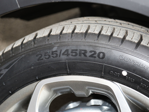 2018款1.5T 自动尊行版 轮胎尺寸