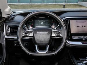2018款1.5T 自动尊行版 方向盘