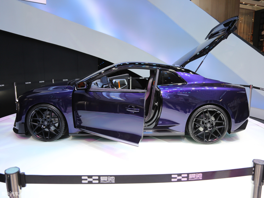 2018��RG Nathalie ����܇