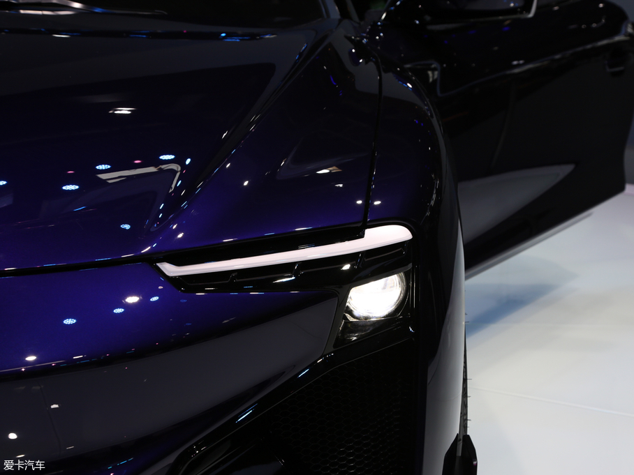 2018��RG Nathalie ����܇