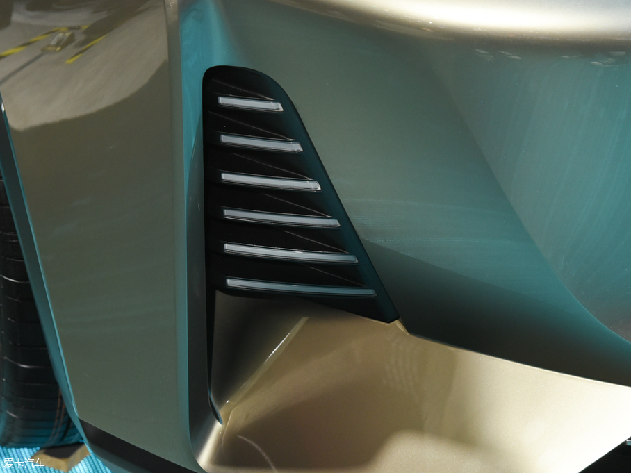 2019���(��i)�YU7 ION����܇