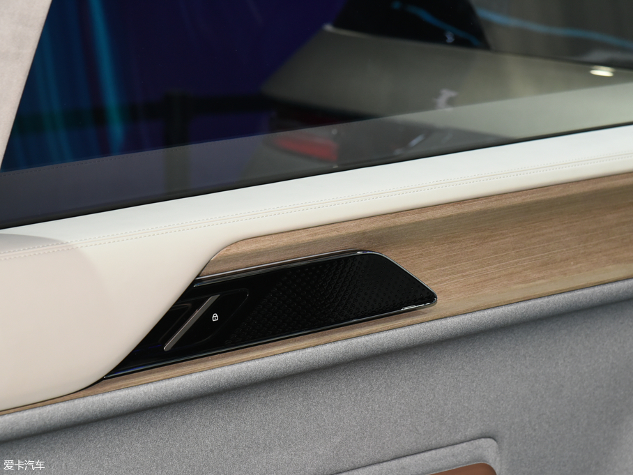 2019����YU7 ION����܇