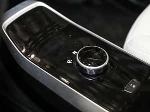 2018�(chu��ng)� �п؅^(q��)