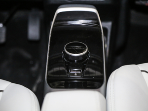 2018�(chu��ng)� �п؅^(q��)