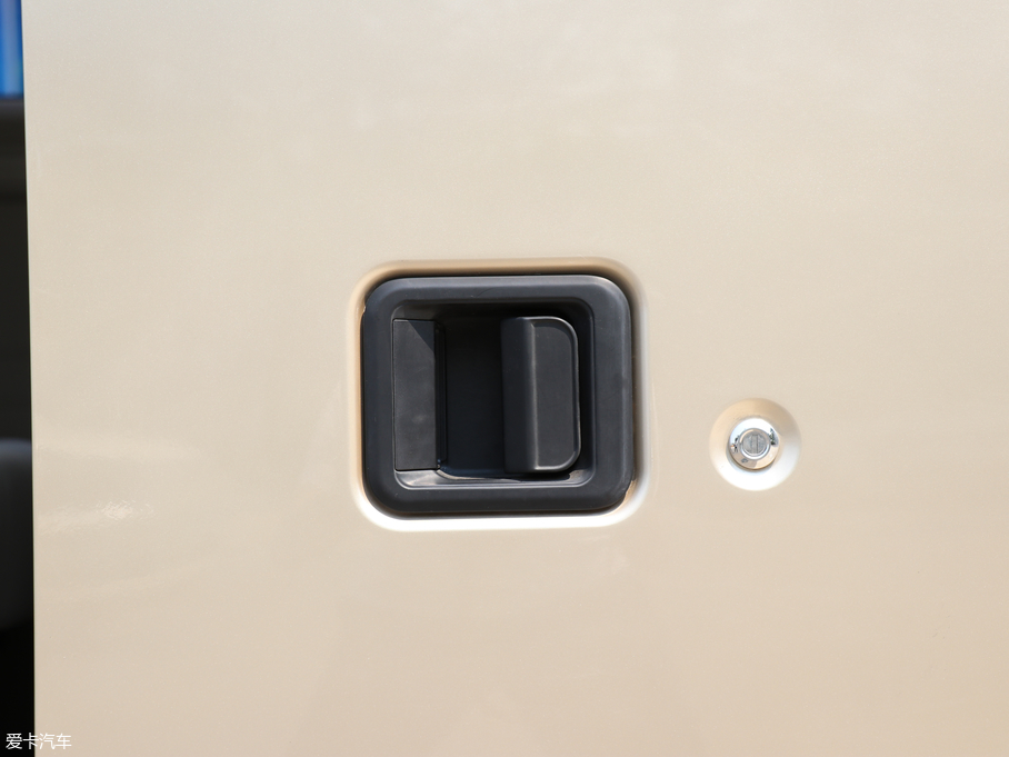 2018ͨT7 6.0L Ԅӹհ