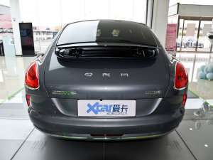 2022款555km 尊贵版 正后	