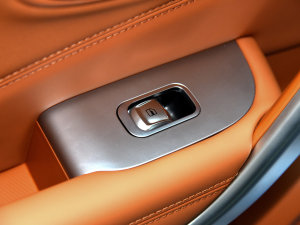 2022555km F ܇ƅ^(q)