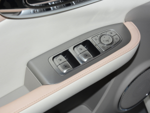 2022401km ҊAӰ {܇ƅ^(q)	