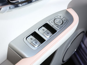 2022401km ҊAӰ {܇ƅ^	