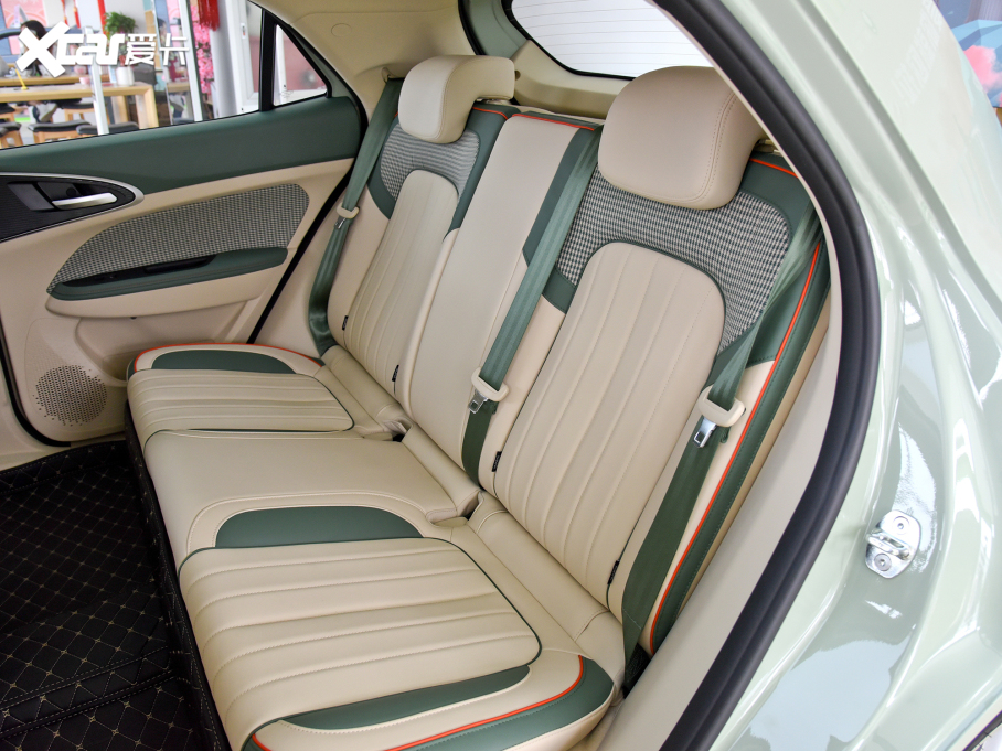 2022W؈ 400km˜m(x) F F