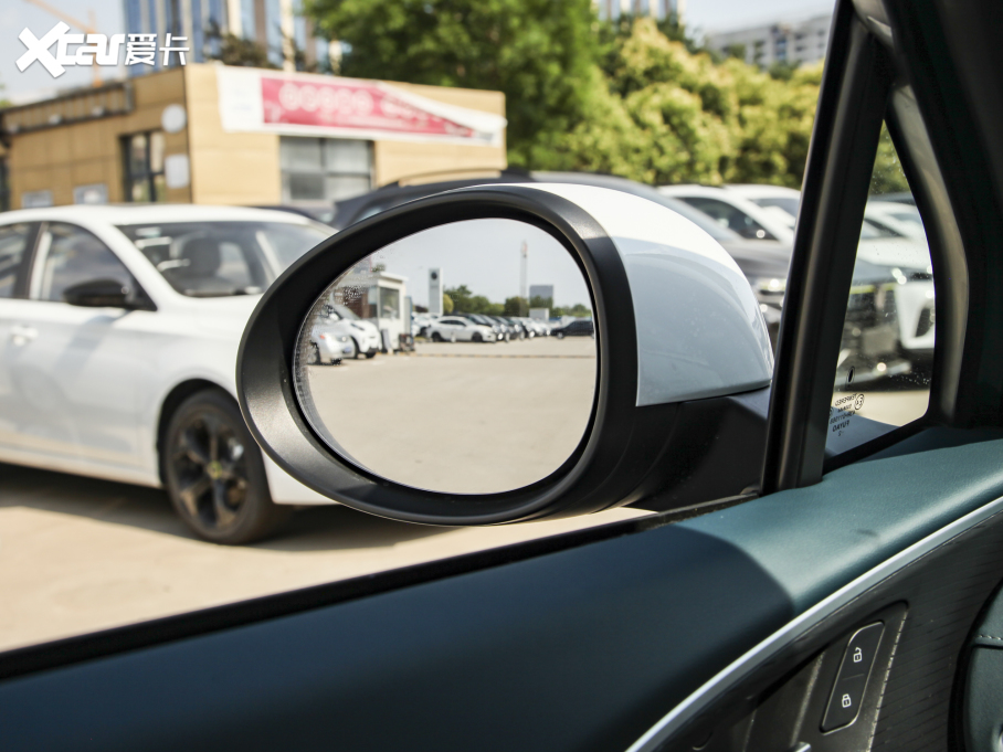 2022W؈ Īmϰ 400km˜m A F