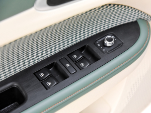 2022400km(bio)(zhn)m(x) F F {܇ƅ^(q)	