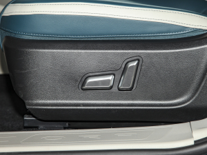 2022Īmϰ 400km˜m A F {{