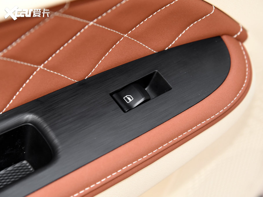 2023W؈ 501kmLm(x) F F