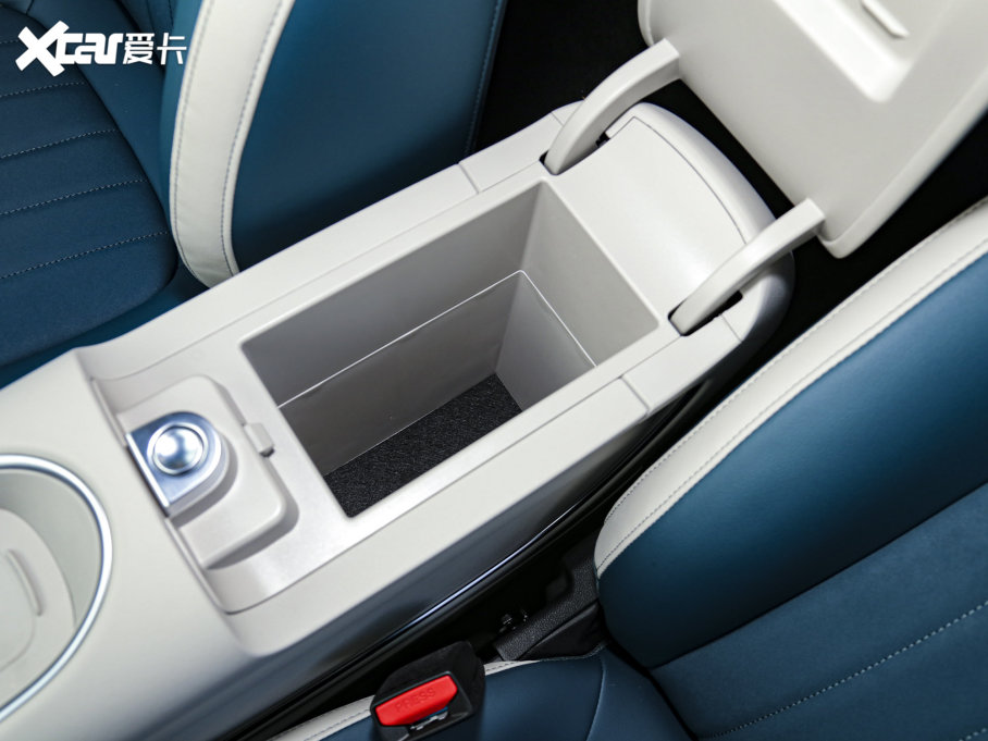 2023W؈ 401km˜m A F