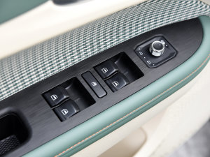 2023501kmLm F Ԫ {܇ƅ^	