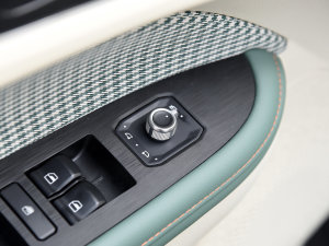 2023501kmLm F Ԫ п؅^