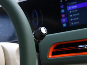 2023501kmLm F Ԫ v܇Ƅ