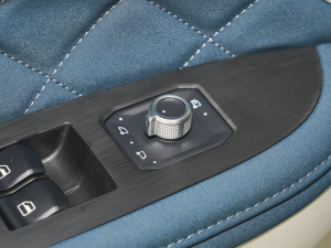 2023401km˜m F F п؅^