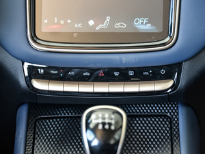 2018款1.5T 手动 型 中控区