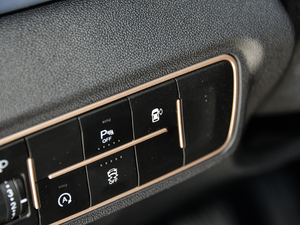 2018款1.5T 手动 型 中控区