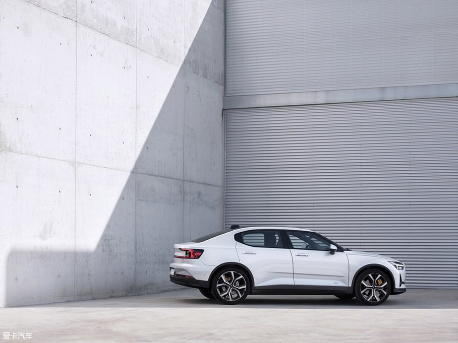 2020Polestar 2 ׷