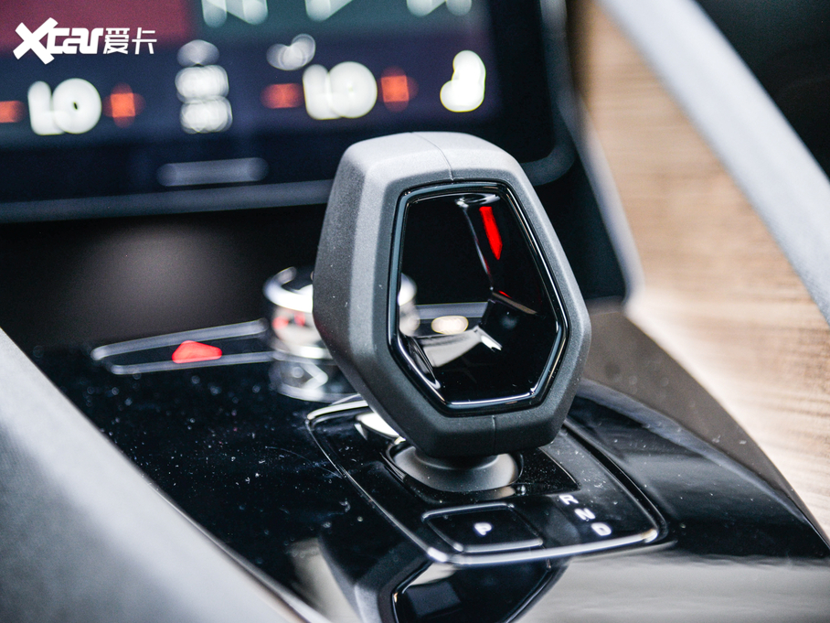 2020Polestar 2 ԇb܇