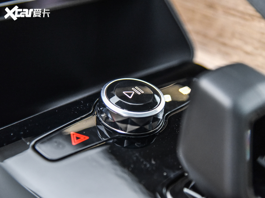 2020Polestar 2 ԇb܇