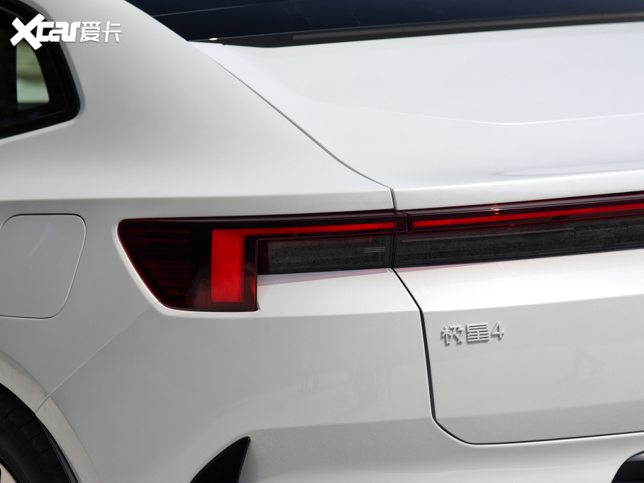 2023Polestar 4 p늙CPRO