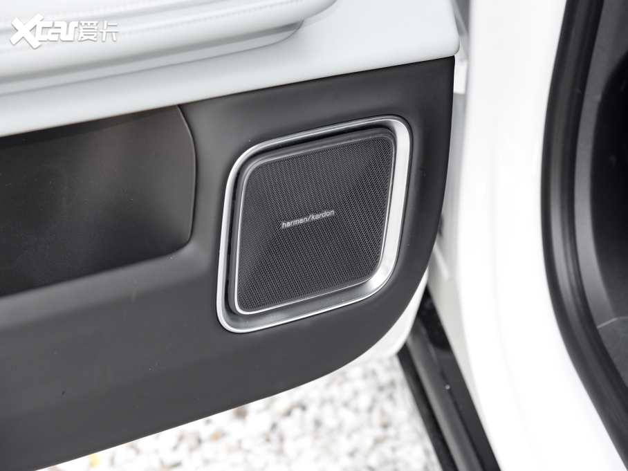 2023Polestar 4 p늙CPRO