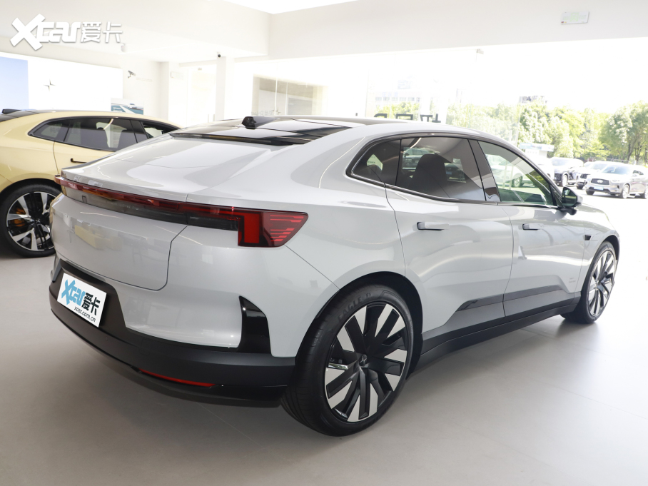 2024Polestar 4 p늙CLm(x)PLUS