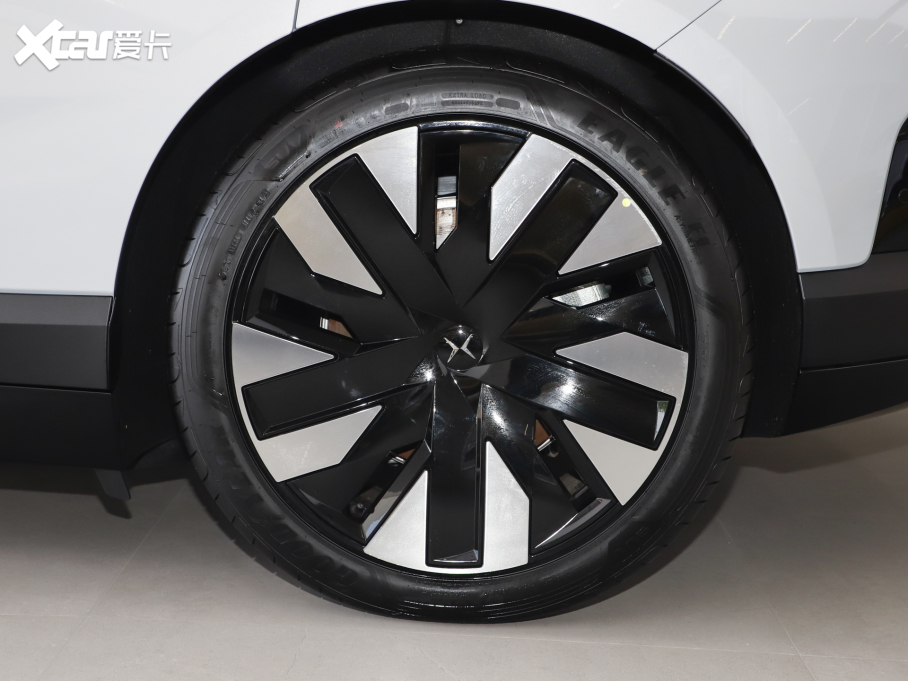 2024Polestar 4 p늙CLmPLUS