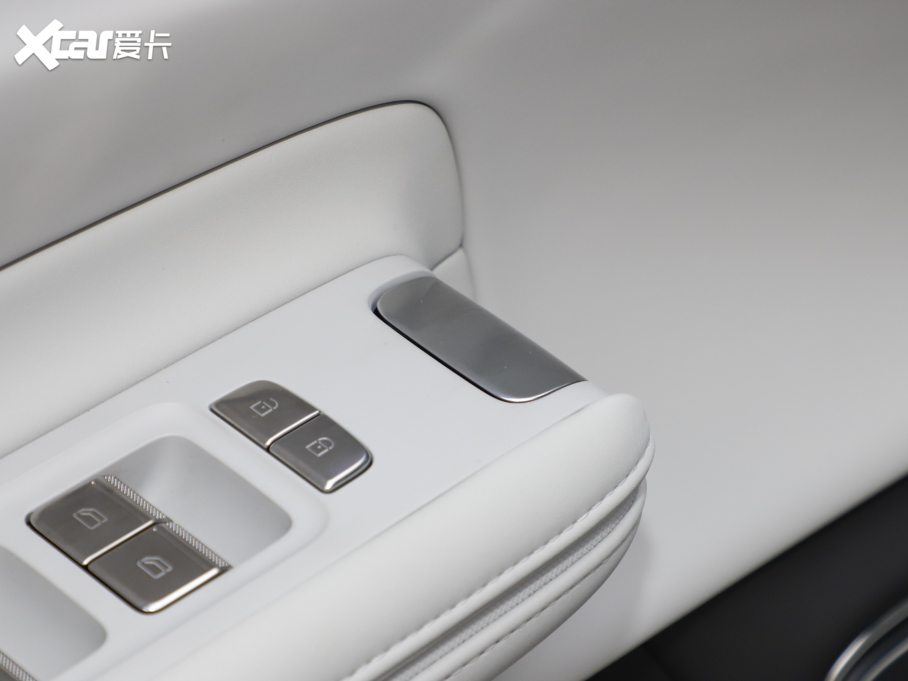 2024Polestar 4 p늙CLm(x)PLUS