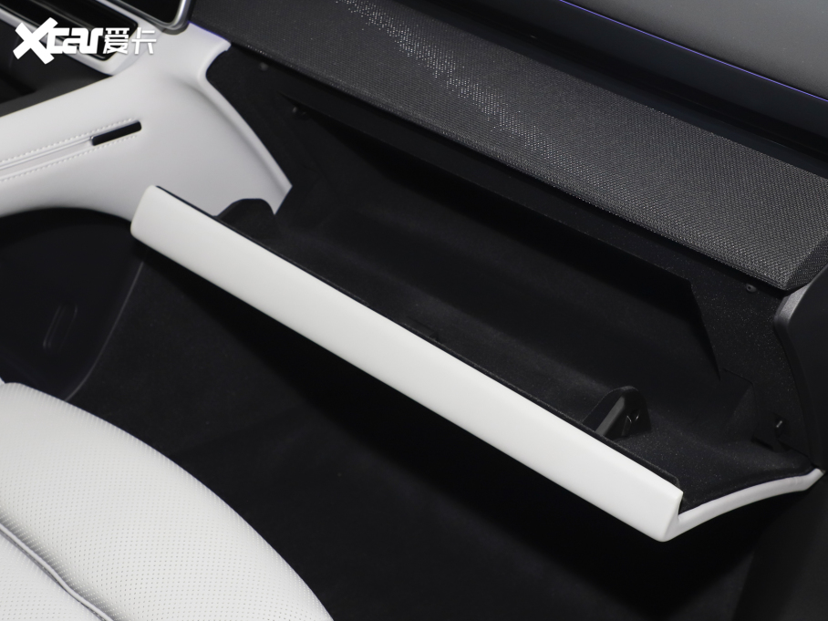 2024Polestar 4 p늙CLmPLUS