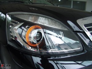 2009款1.8L 手动舒适版 大灯