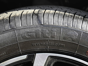 2019款450 智享版 轮胎品牌