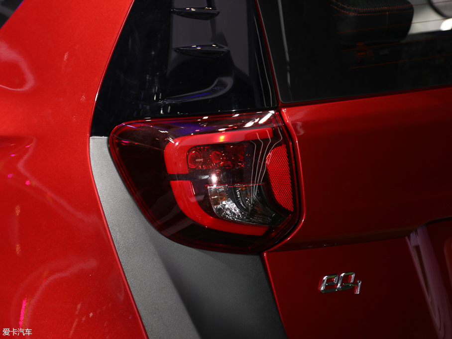 2019СΛρ СΛρ Ű 4