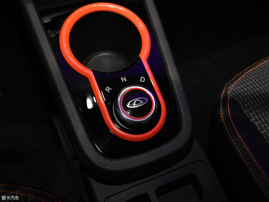 2019СΛρ СΛρ Ű 4