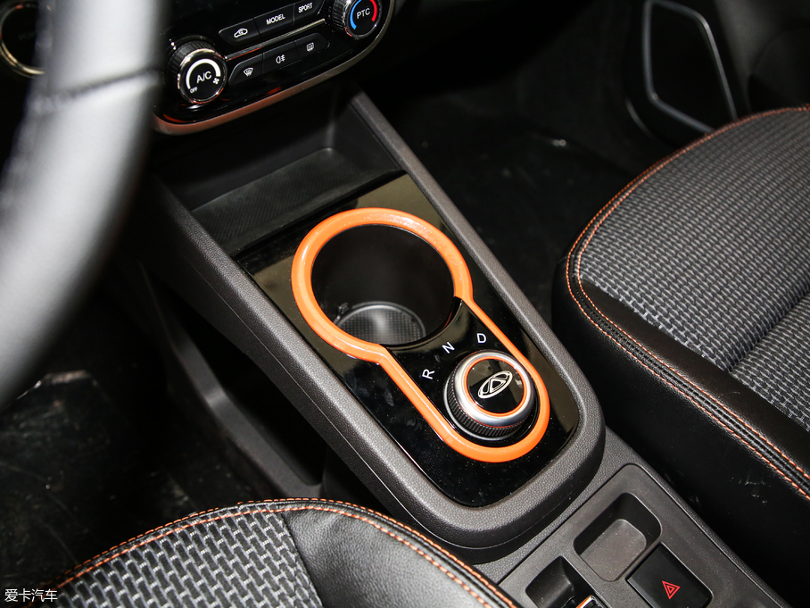 2019СΛρ СΛρ Ű 4