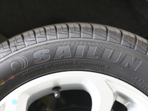 202120fρۿ  Ԫ 301km ݆̥Ʒ