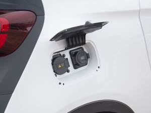 2022ۿ ǰ F 30kW 301km ^