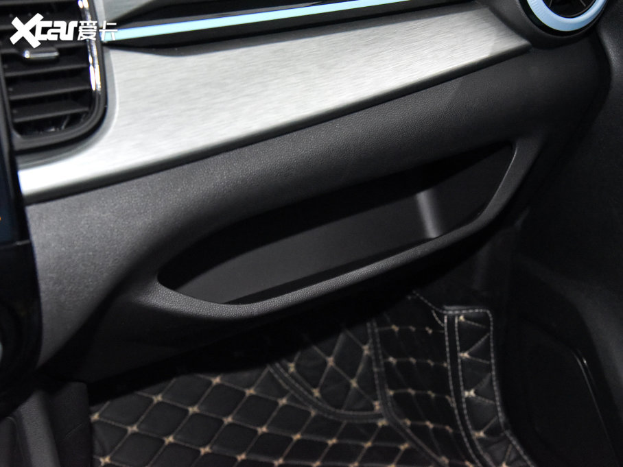 2023��СΛρ 301km ���Plus�� ��Ԫ�